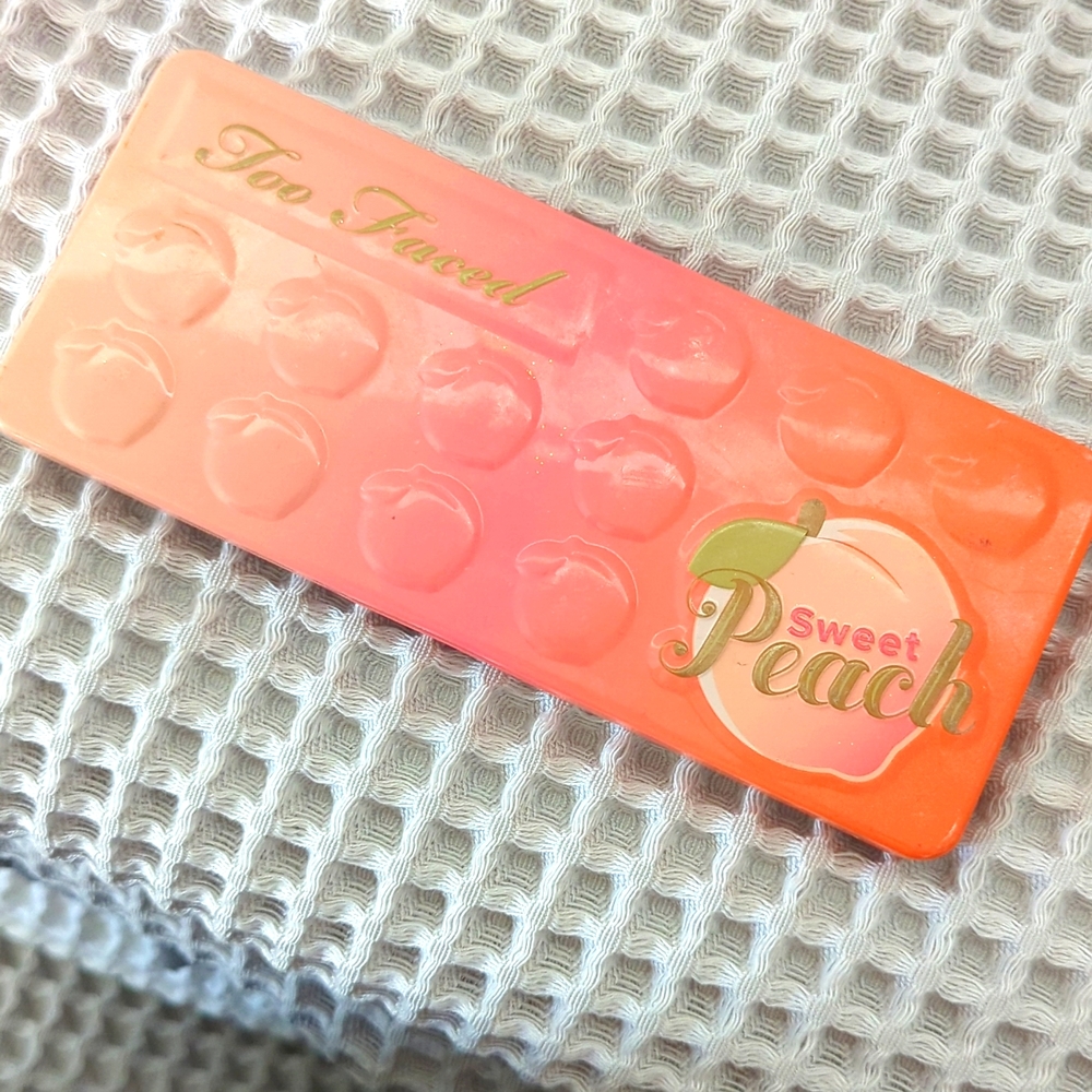 Sweet peach by too faced